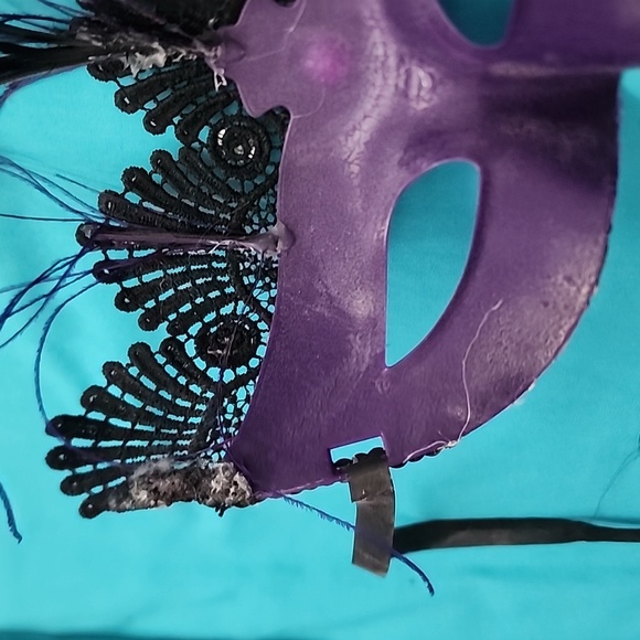 Handmade Custom Mardi Gras Mask - Picture 9 of 9